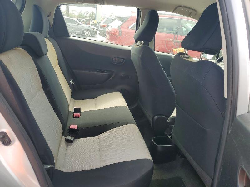 2012 Toyota Yaris 5-door l