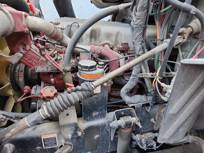 2016 Mack CXU613 Semi Truck