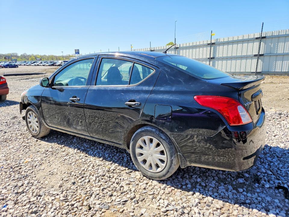2015 Nissan Versa 1.6 s Plus