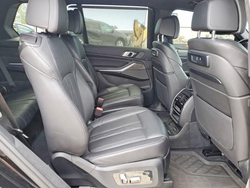 2020 BMW X7 M50i