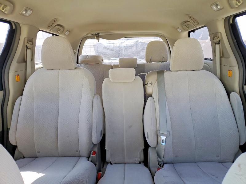 2011 Toyota Sienna le