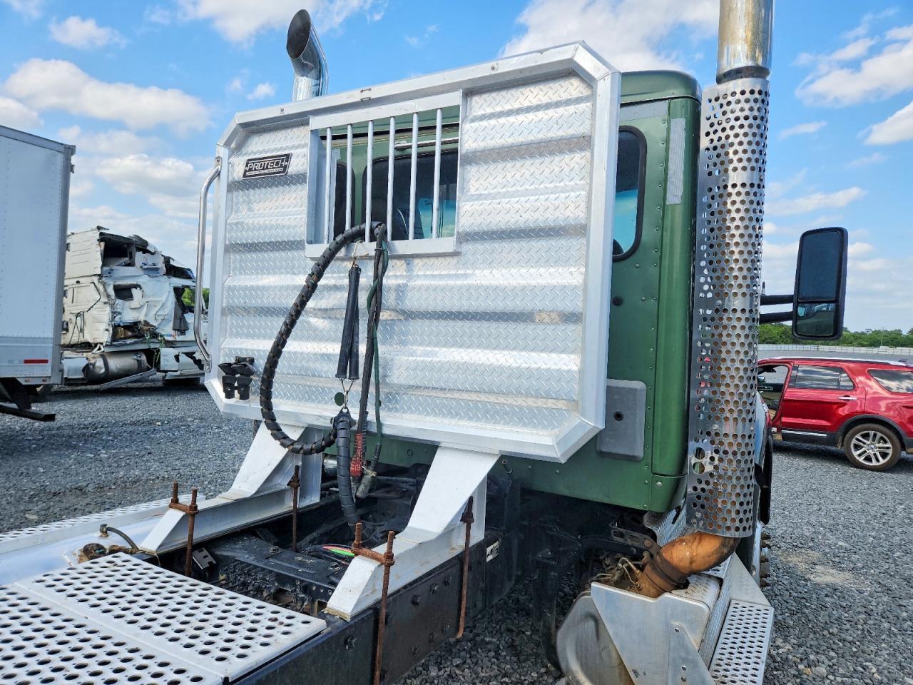 2018 Kenworth T880 Semi Truck