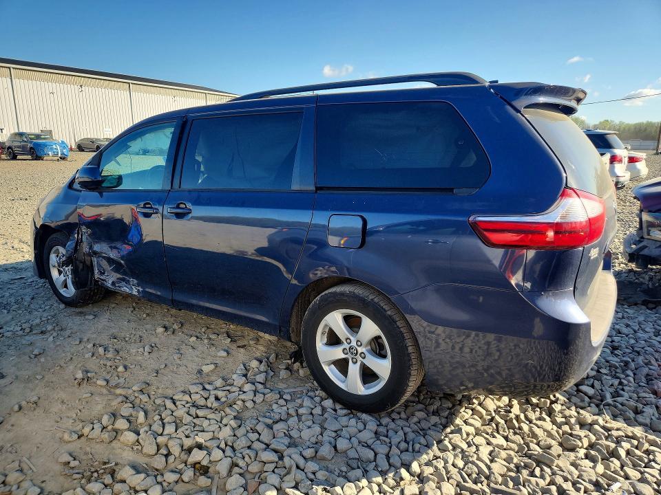 2018 Toyota Sienna le