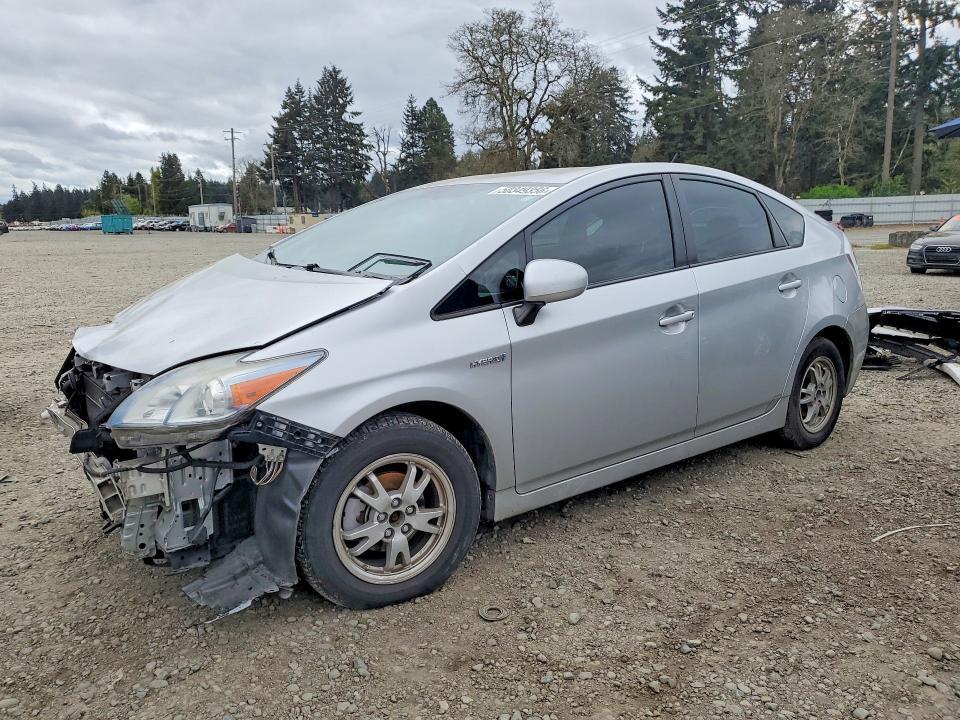 2010 Toyota Prius iii