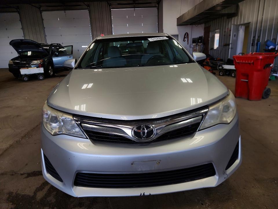 2013 Toyota Camry le