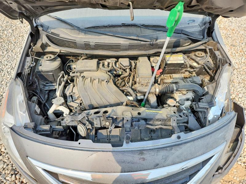 2018 Nissan Versa sv