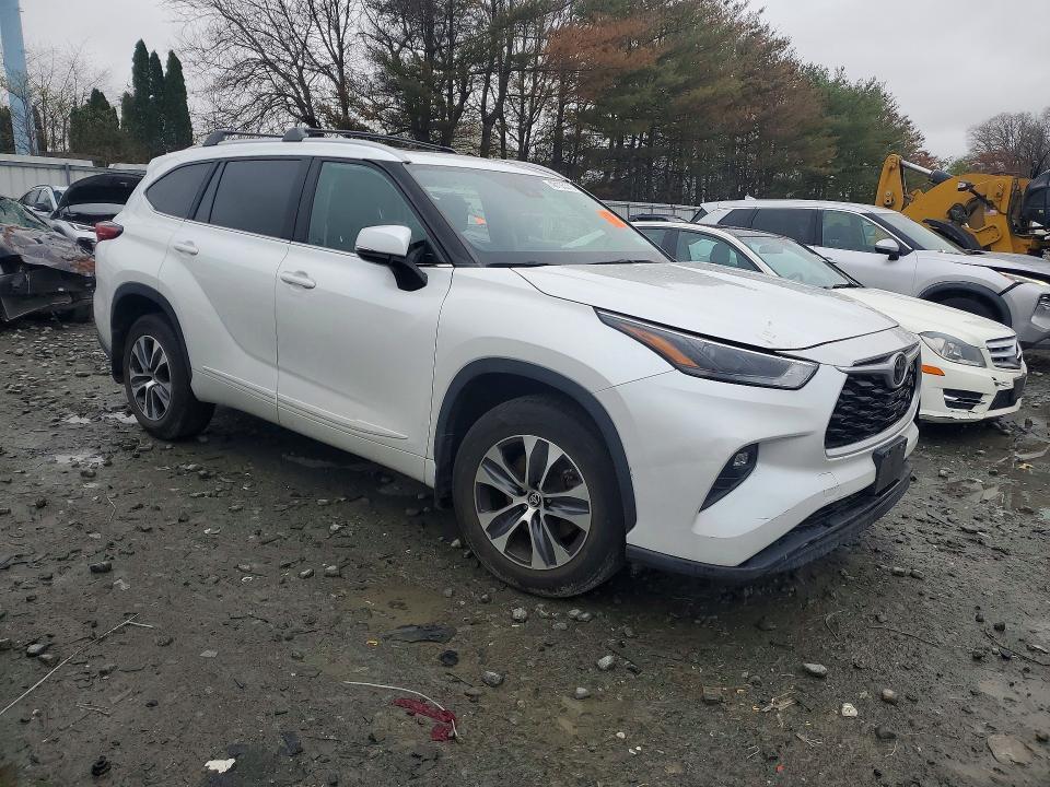 2023 Toyota Highlander Sport