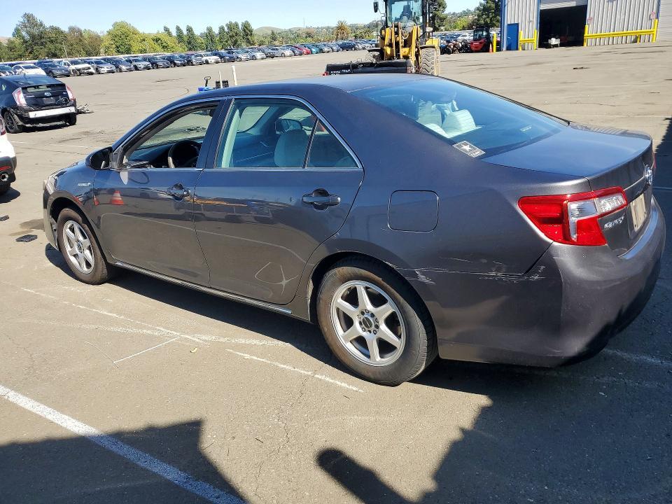 2014 Toyota Camry Hybrid le