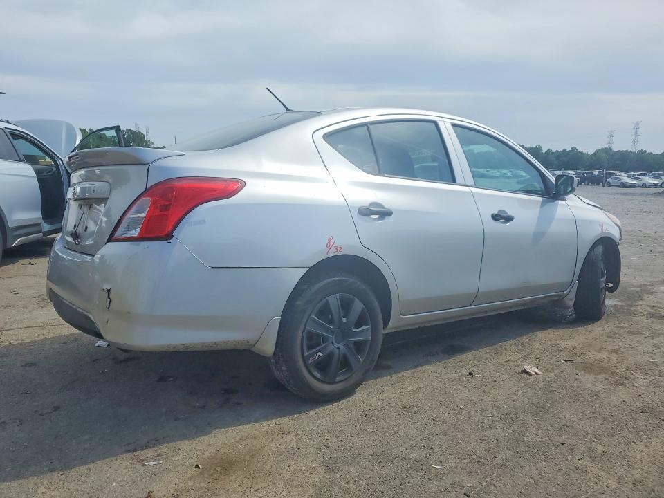 2018 Nissan Versa s Plus