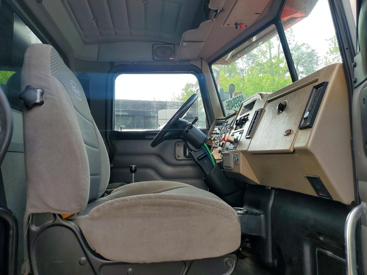 2009 Peterbilt 335 Dump Truck