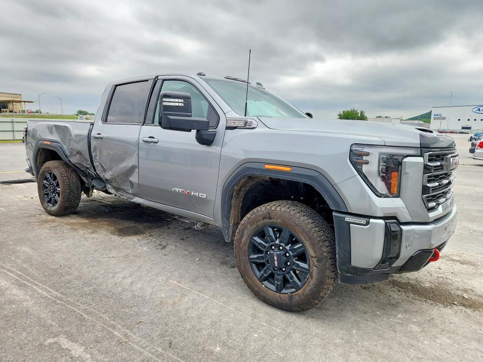 2026 GMC Sierra K2500 AT4
