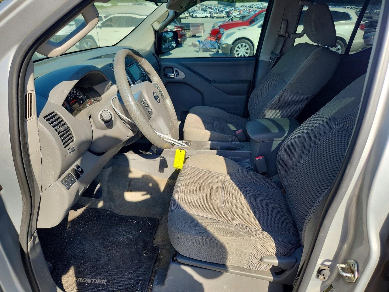 2016 Nissan Frontier SV