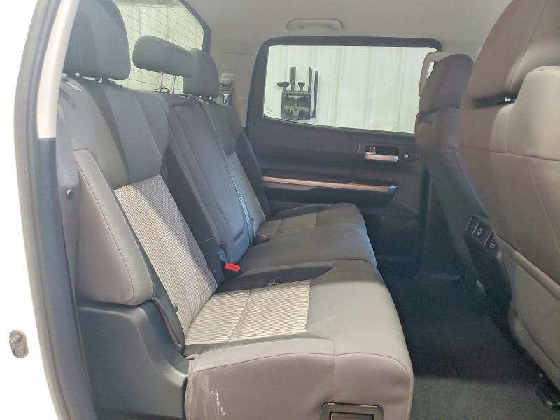 2015 Toyota Tundra SR5