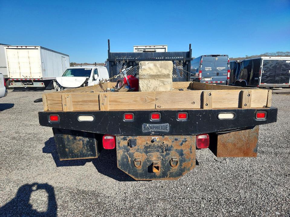 2018 GMC Sierra 3500 HD Flatbed Truck