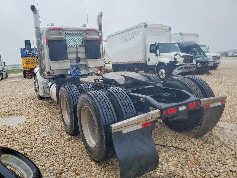 2019 Peterbilt 579 Semi Truck