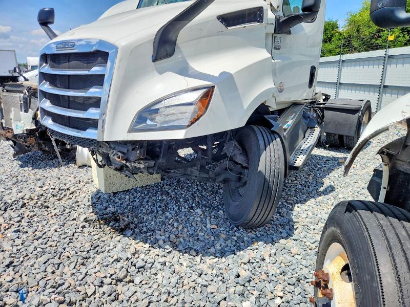 2024 Freigliner 2024 Freightliner Cascadia 116 Semi Truck