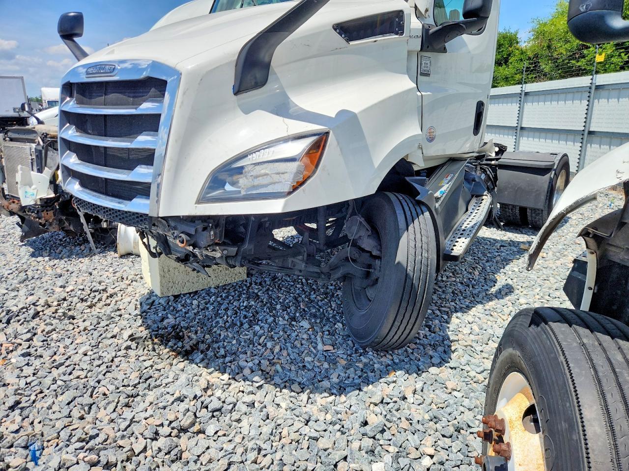 2024 Freigliner 2024 Freightliner Cascadia 116 Semi Truck