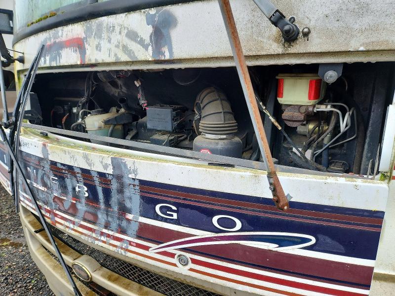 1999 Winnebago Cheiftain RV