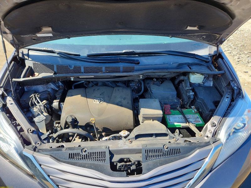 2017 Toyota Sienna xle Premium 7-passenger