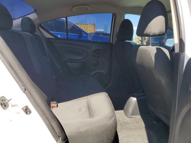 2019 Nissan Versa s Plus