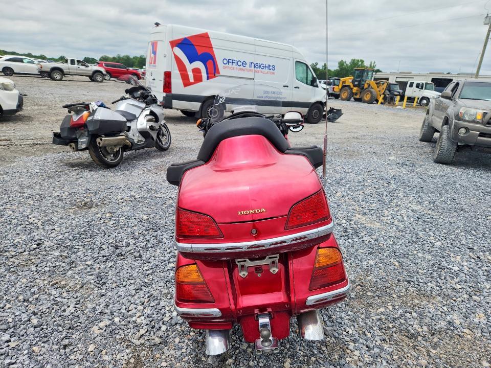 2004 Honda GL1800