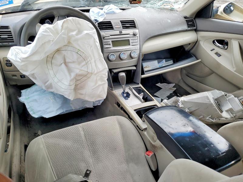 2011 Toyota Camry le