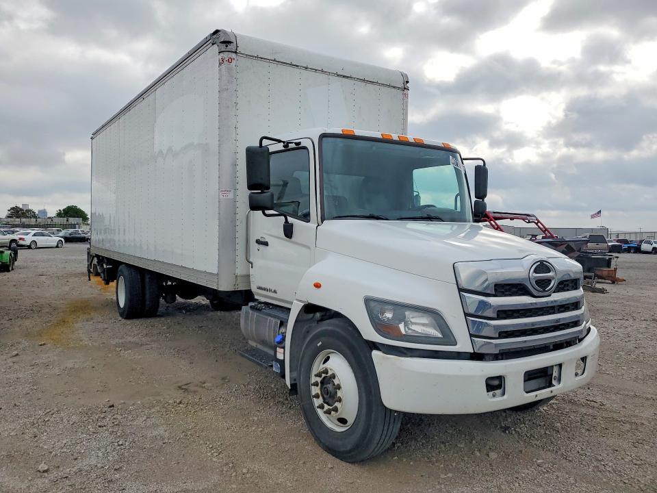 2021 Hino L6 BOX Truck