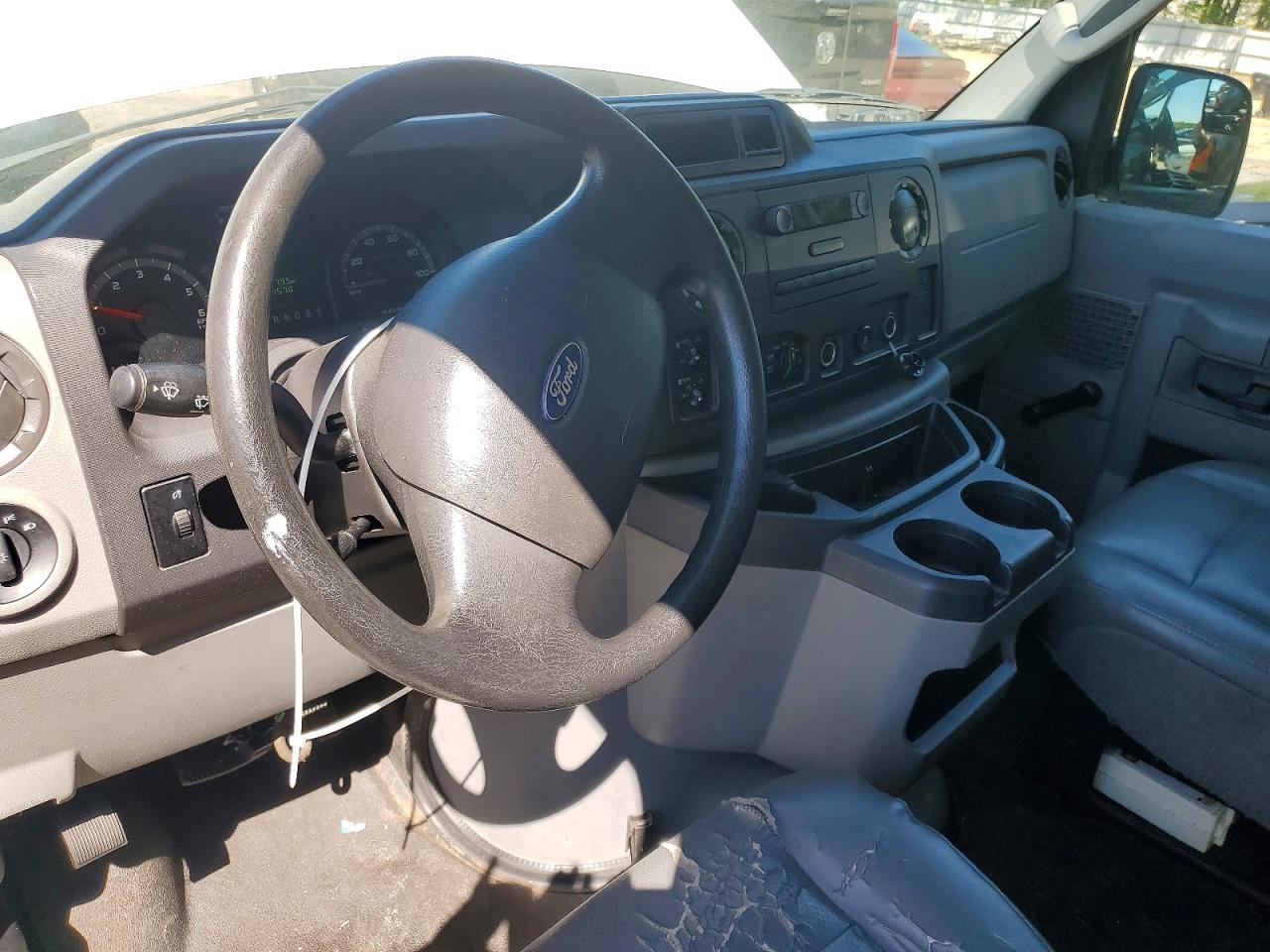 2010 Ford Econoline E350 Super Duty Wagon