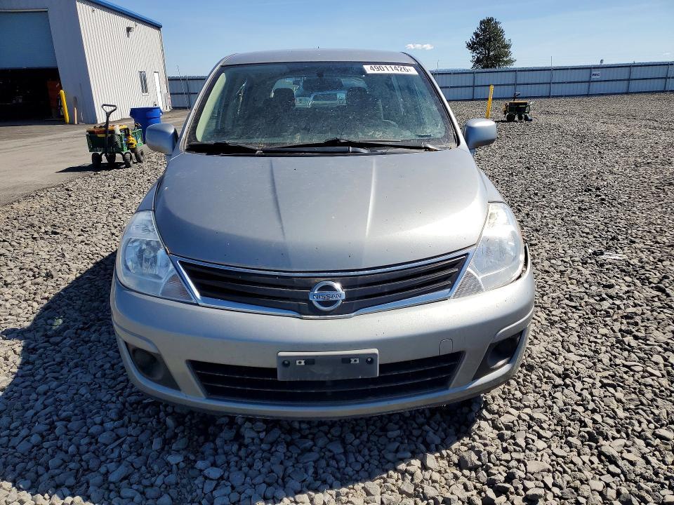 2011 Nissan Versa 1.8 s