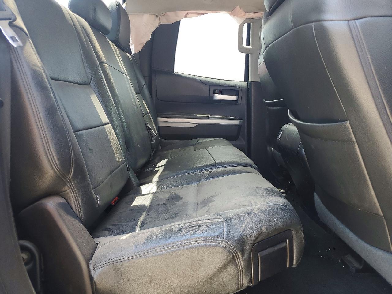 2016 Toyota Tundra SR5