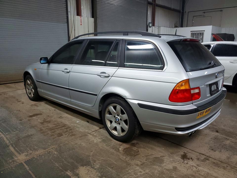 2002 BMW 325 xit