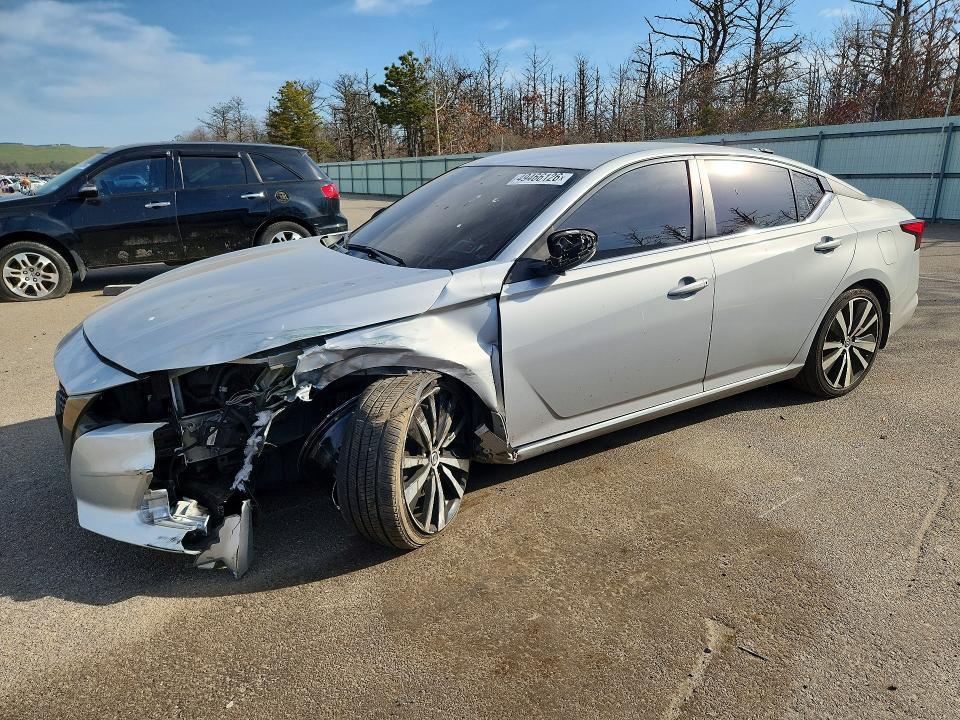 2021 Nissan Altima sr