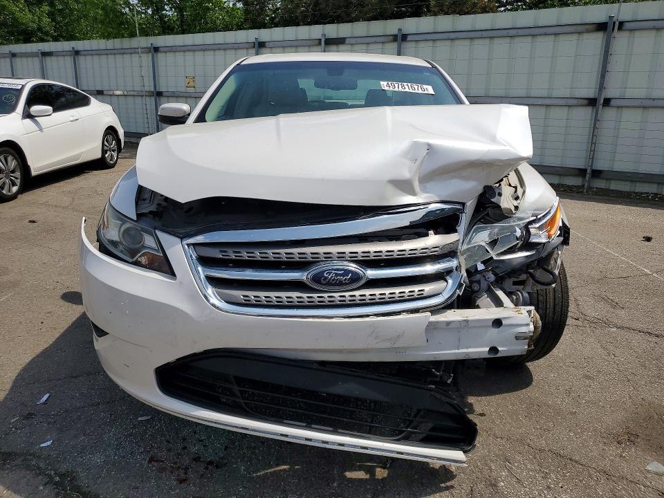 2010 Ford Taurus sel