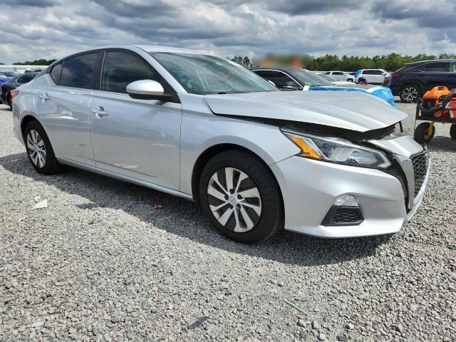 2019 Nissan Altima s