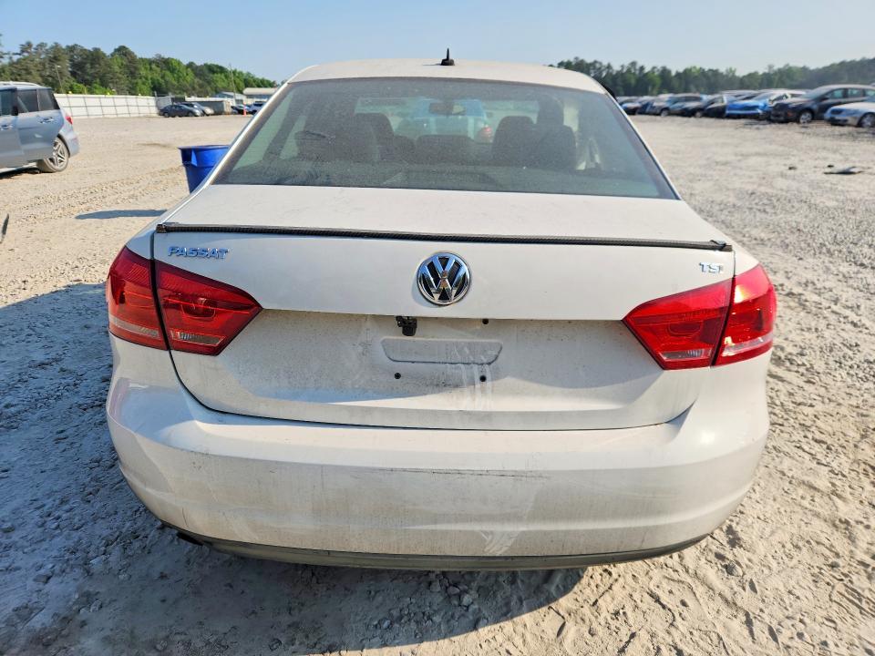 2014 Volkswagen Passat s