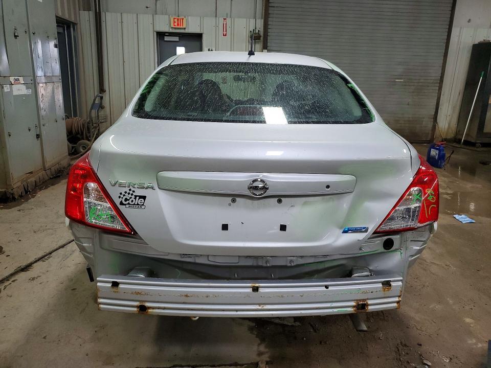 2014 Nissan Versa 1.6 s