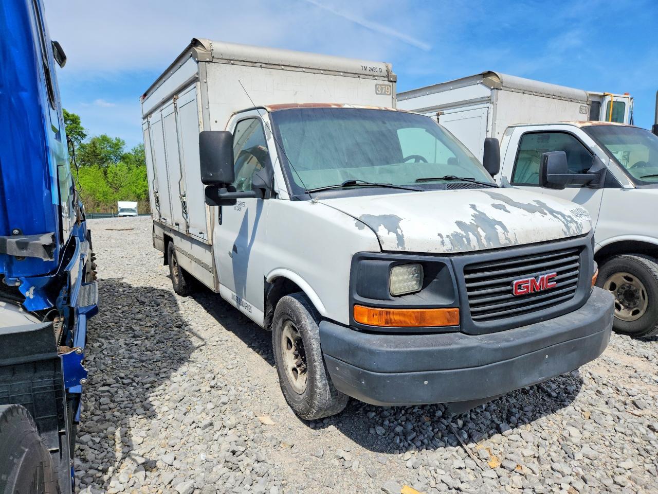 2010 GMC Savana BOX Truck