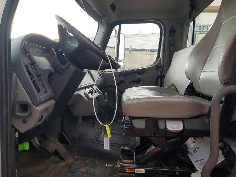 2024 Freightliner Business Class M2 BOX Truck