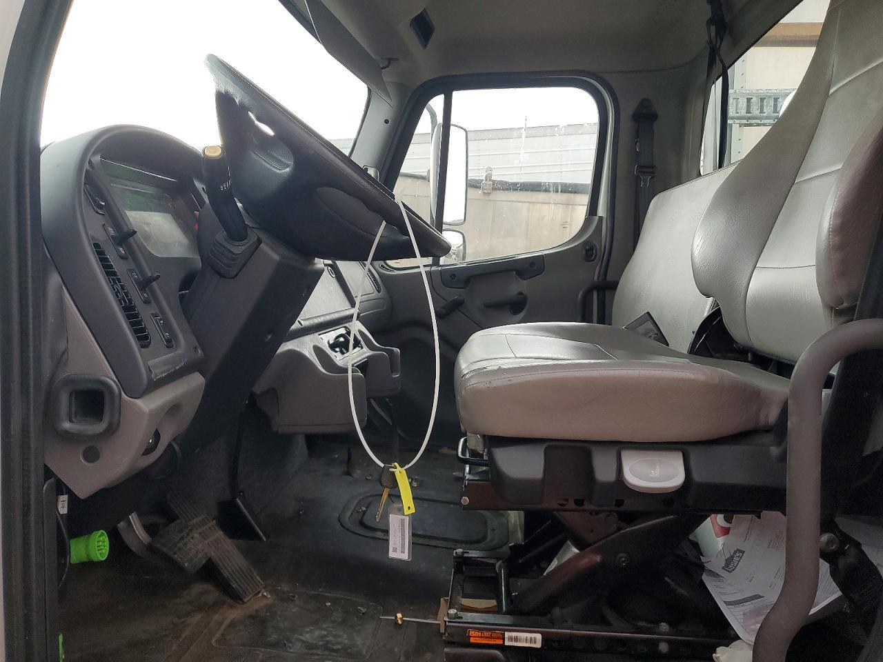 2024 Freightliner Business Class M2 BOX Truck