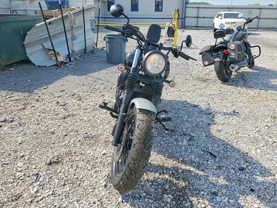 2025 Honda VT750 C2B