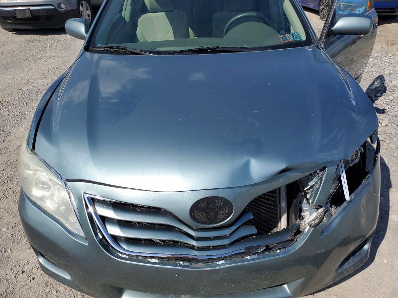 2010 Toyota Camry le