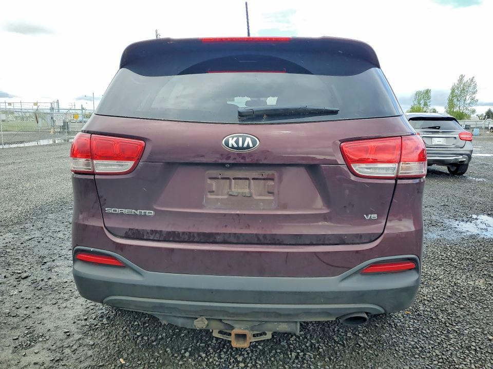 2016 KIA Sorento lx V6