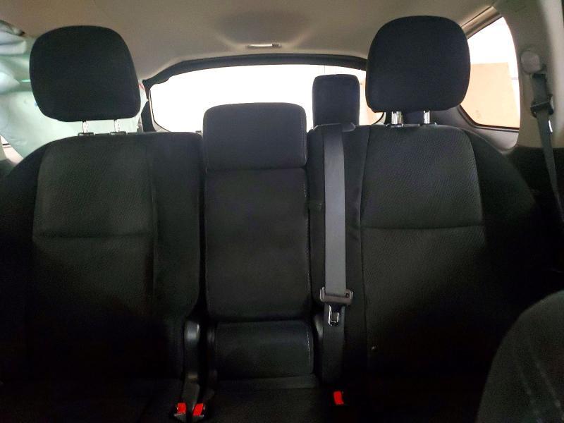 2016 Nissan Pathfinder sv