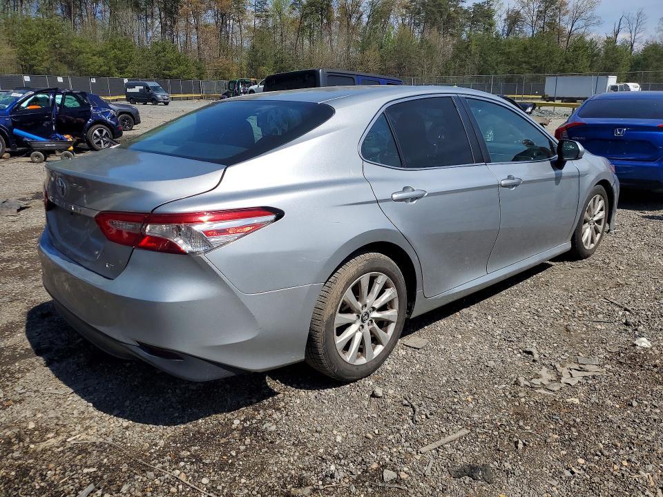 2018 Toyota Camry le