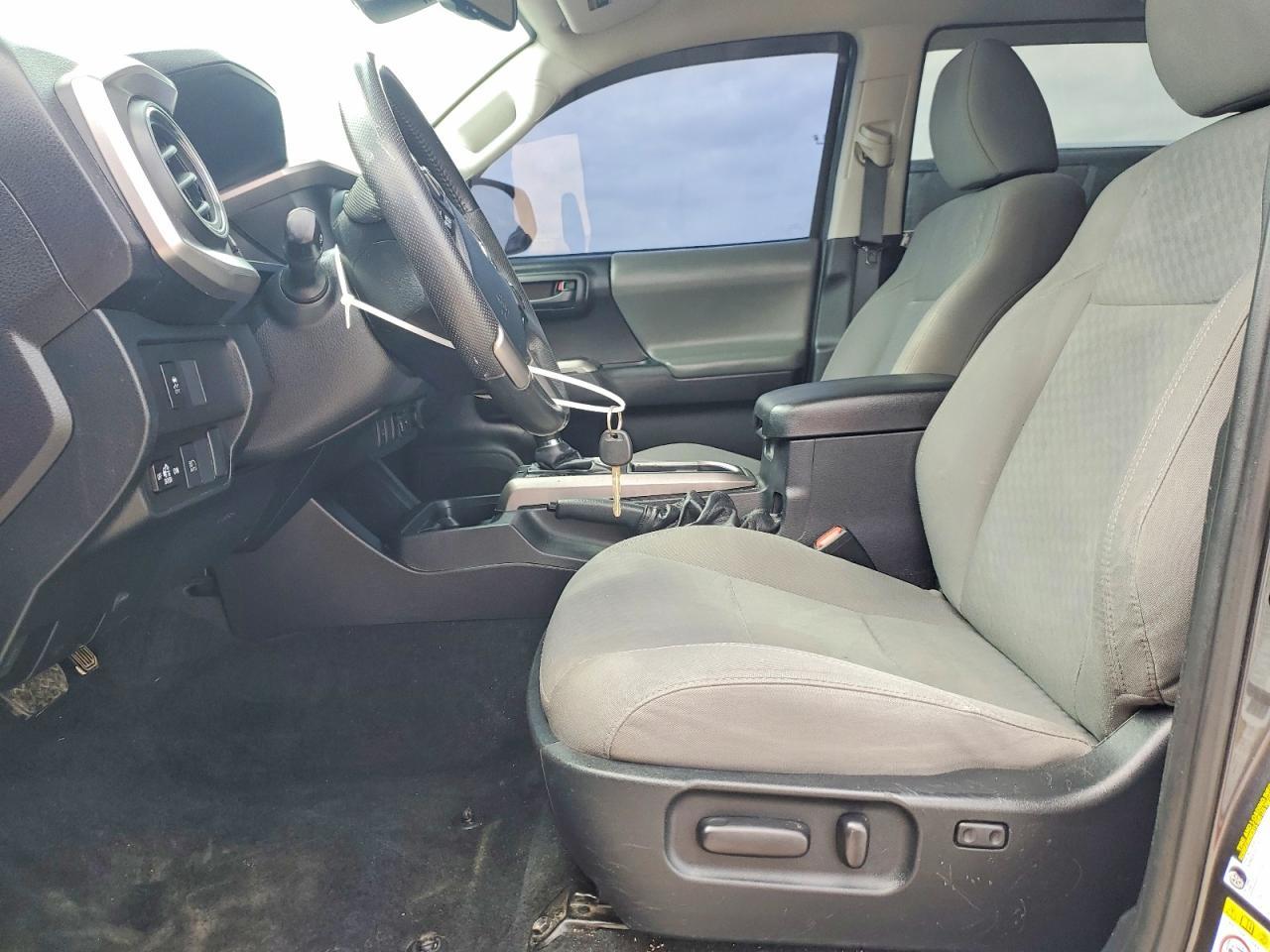 2020 Toyota Tacoma SR5 V6