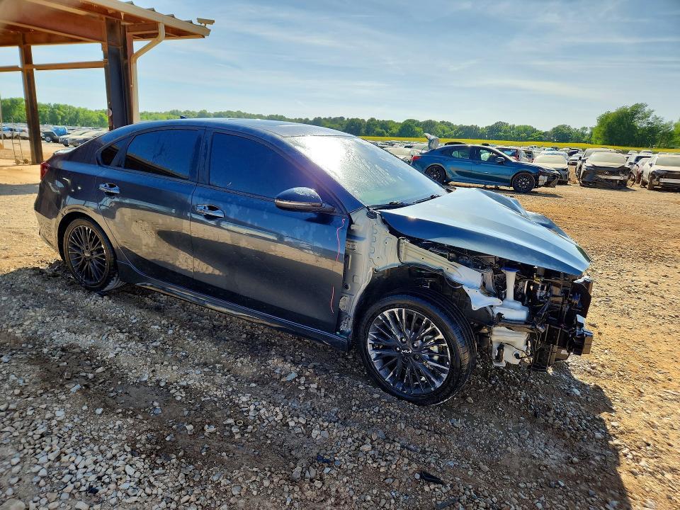 2023 KIA Forte gt Line