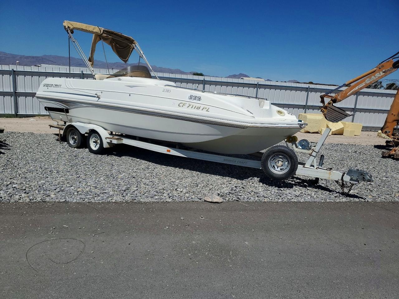 2000 Commander Smoker Craft
