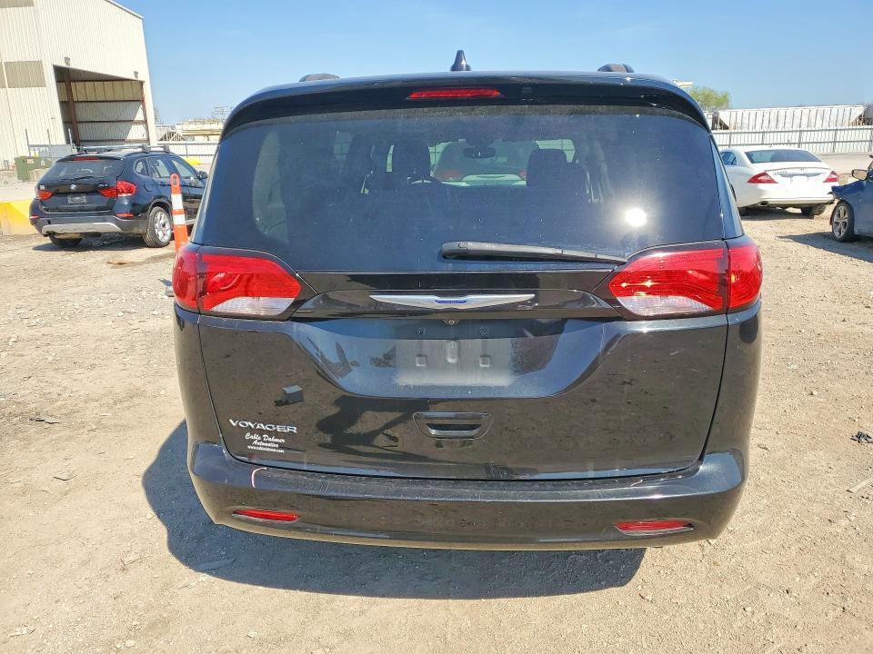2020 Chrysler Voyager lxi