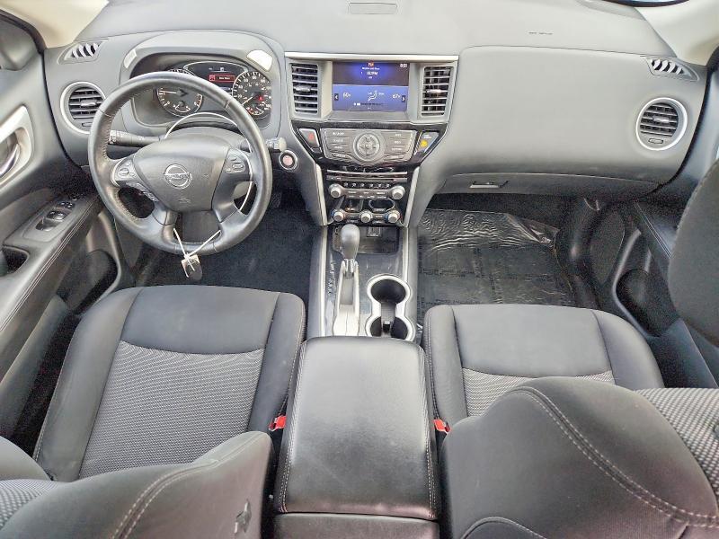 2018 Nissan Pathfinder sv