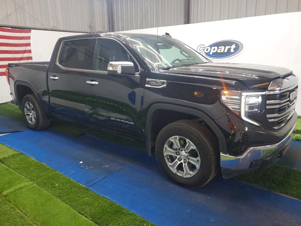 2025 GMC Sierra K1500 SLT